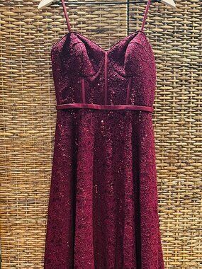 David's Bridal Jules and Cleo Gorgeous Wine Colored Prom or Bridesmaid Dress